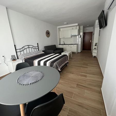 Ver621 - Estudio Con Vistas Al Mar, Wifi, Piscina, Centro A 100 Metros, Playa A 600 Metros Torremolinos Exterior foto