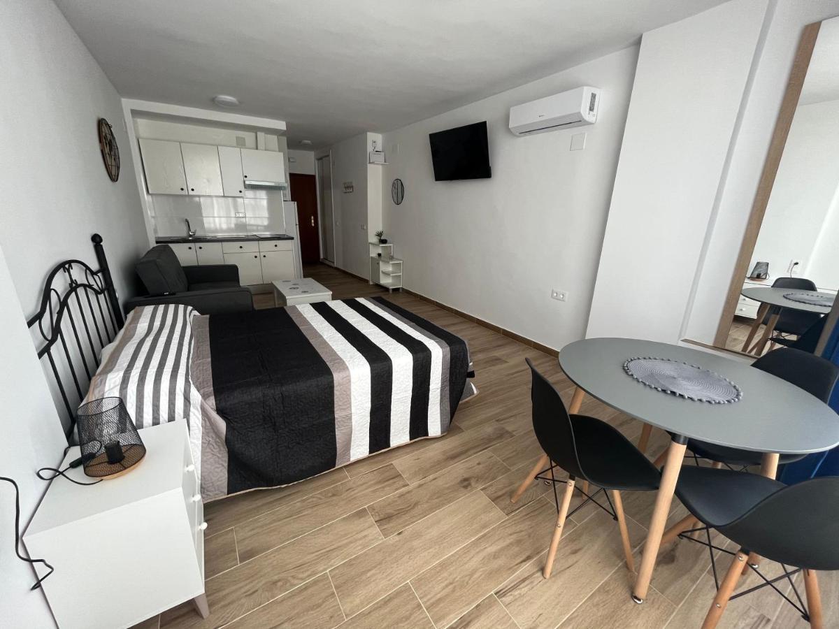 Ver621 - Estudio Con Vistas Al Mar, Wifi, Piscina, Centro A 100 Metros, Playa A 600 Metros Torremolinos Exterior foto